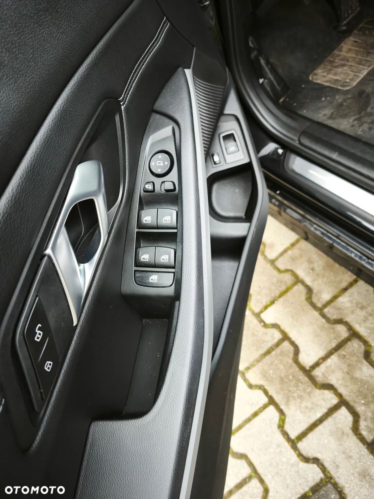 BMW Seria 3 330e Luxury Line - 18