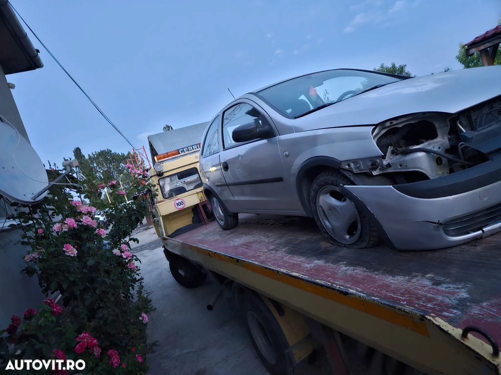 Dezmembrez opel corsa c - 4