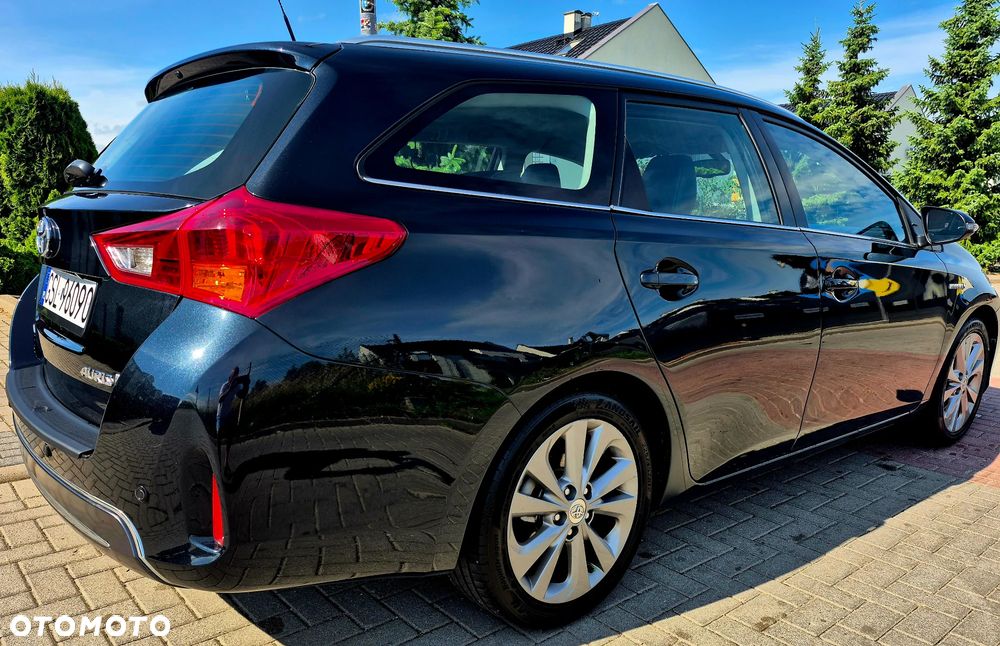 Toyota Auris - 4