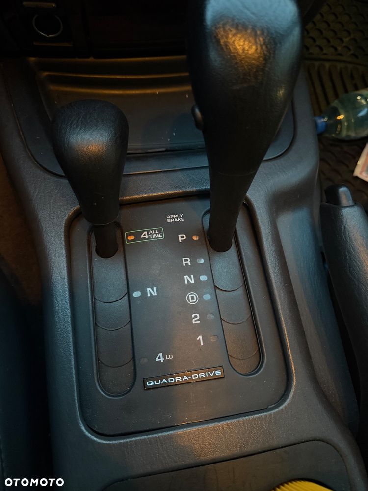 Jeep Grand Cherokee - 26