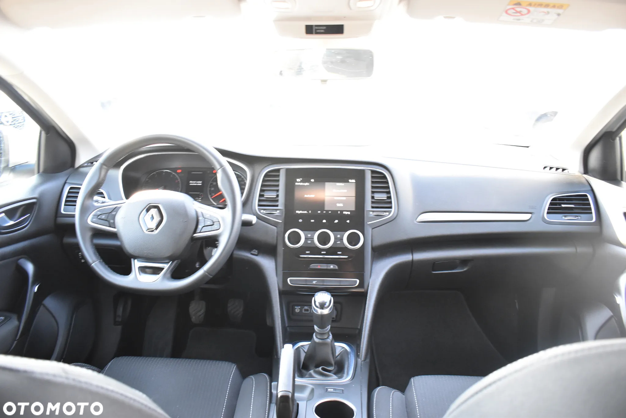 Renault Megane 1.3 TCe FAP Zen - 19