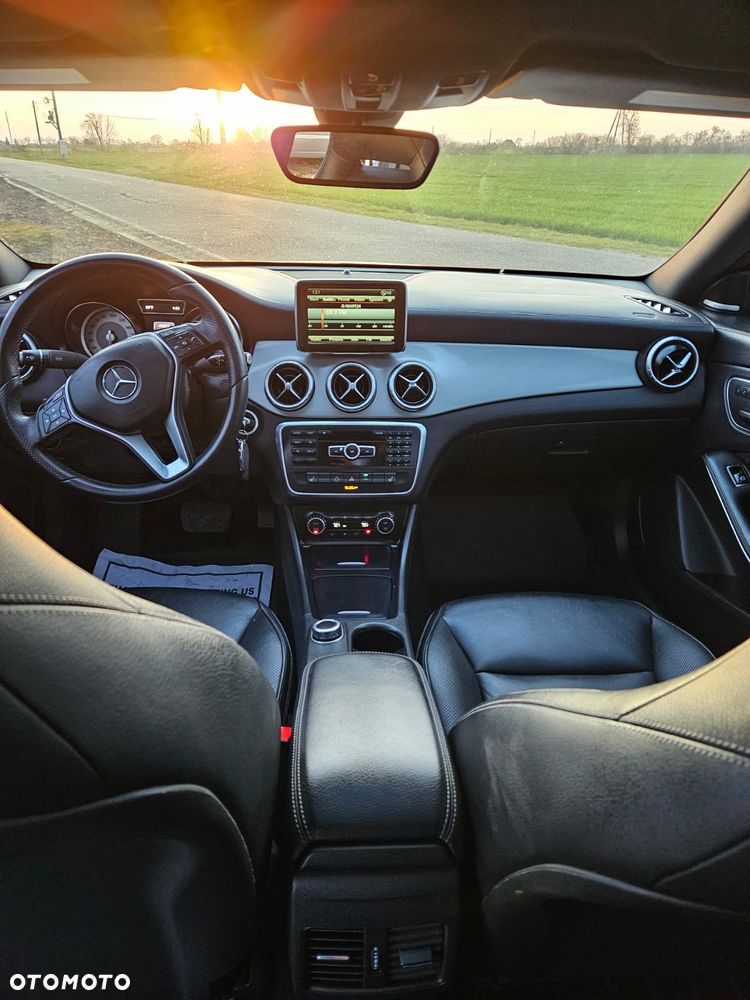 Mercedes-Benz CLA 250 7G-DCT AMG Line - 7