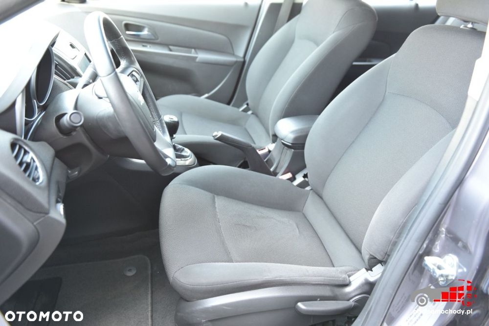 Chevrolet Cruze - 17