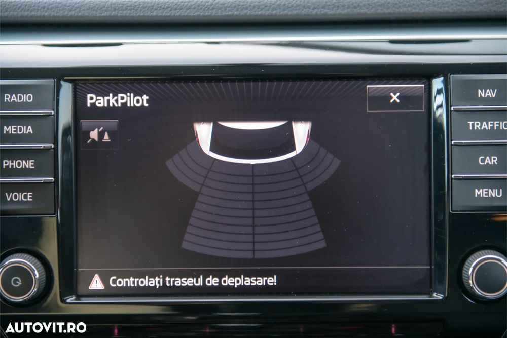 Skoda Superb 2.0 TDI 4X4 DSG Ambition - 11