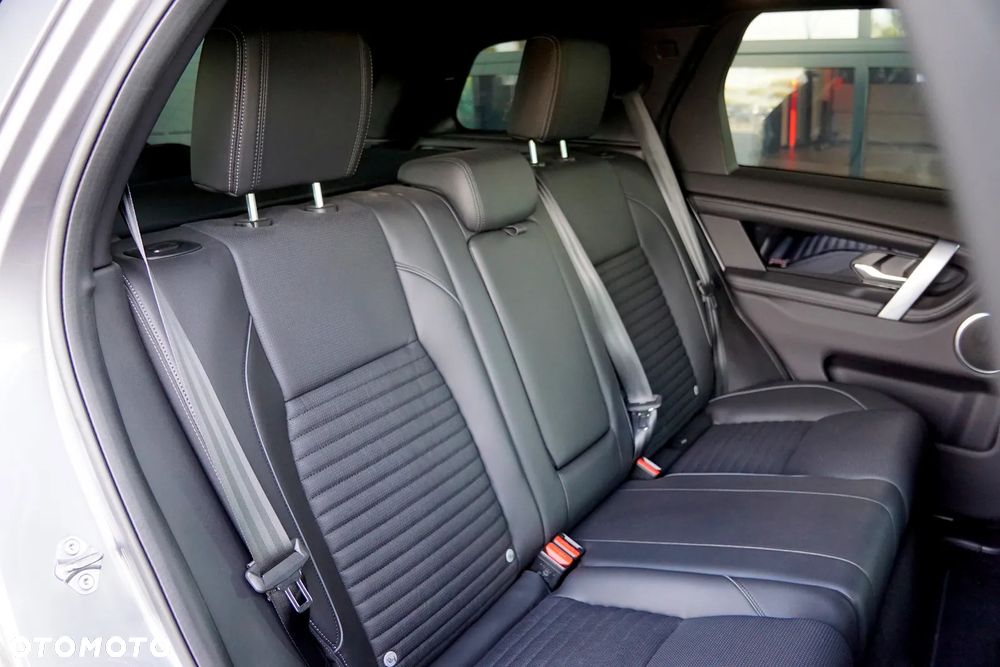 Land Rover Discovery Sport 2.0 D200 mHEV Landmark - 26