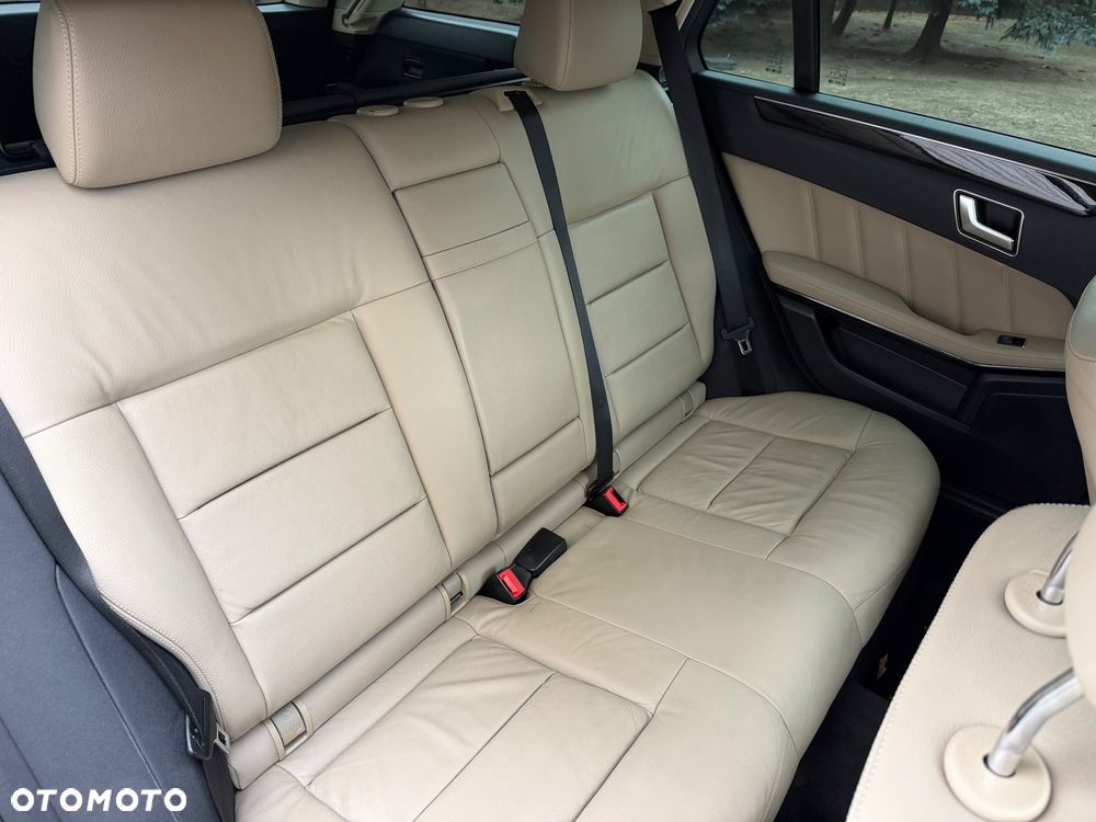 Mercedes-Benz Klasa E 220 CDI 7G-TRONIC Avantgarde - 19