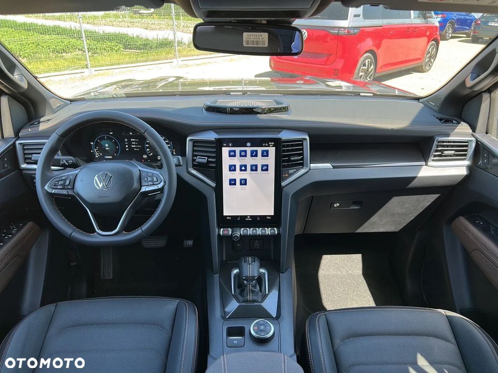 Volkswagen Amarok - 11