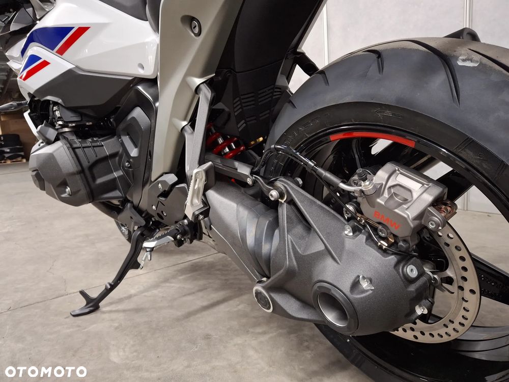 BMW R - 16