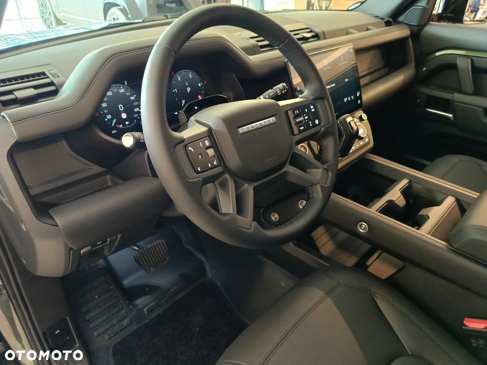 Land Rover Defender - 18