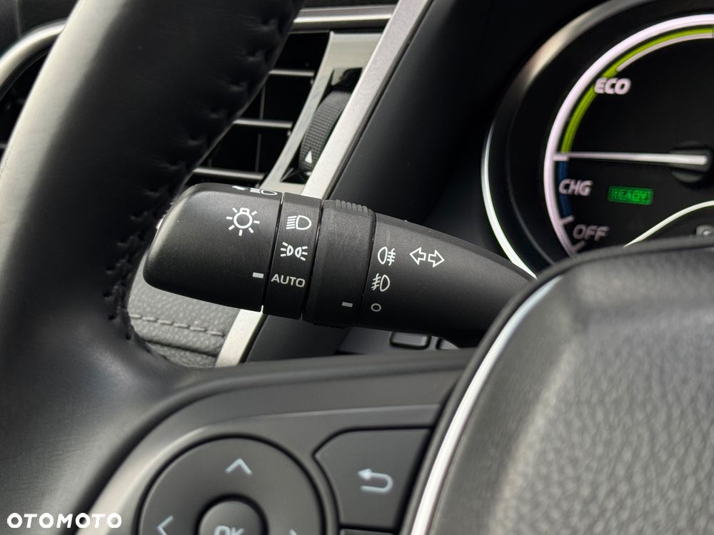 Toyota Camry 2.5 Hybrid Comfort CVT - 17