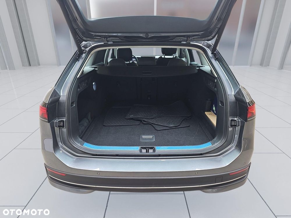 Volkswagen Passat - 20