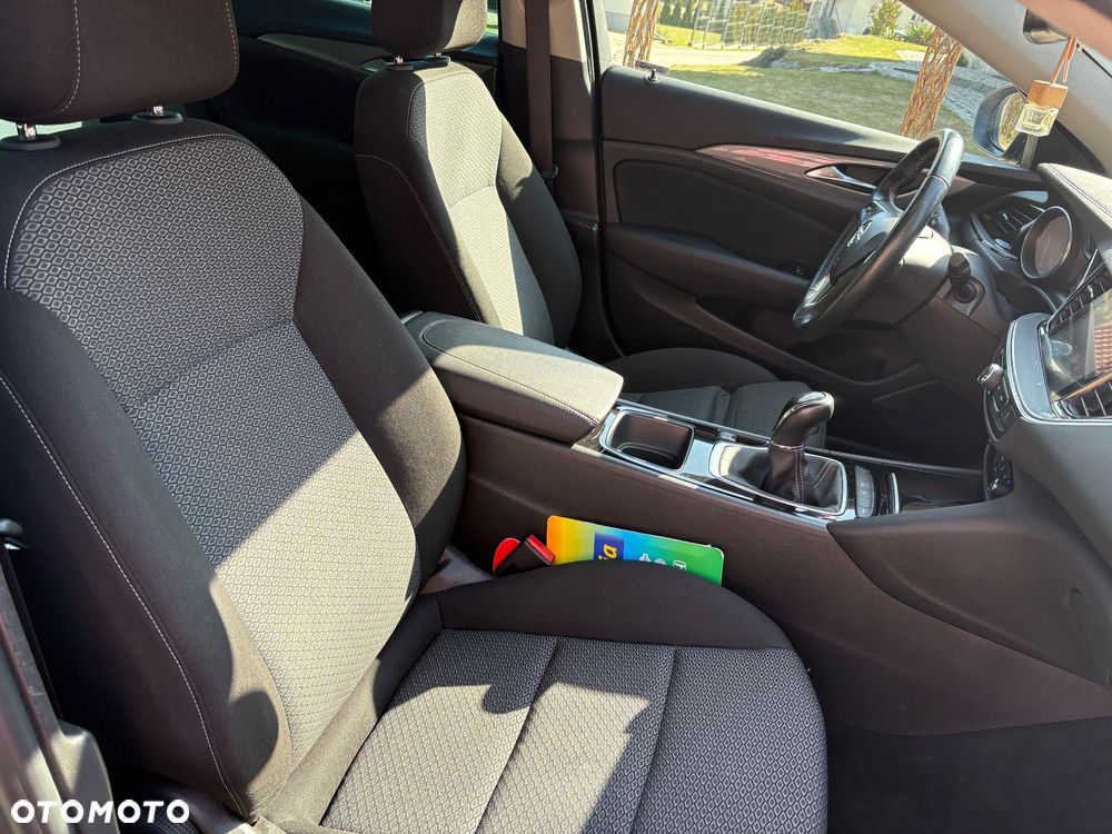 Opel Insignia - 8