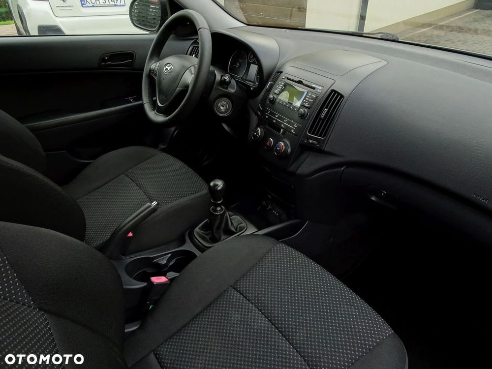 Hyundai i30 1.4 Base - 8