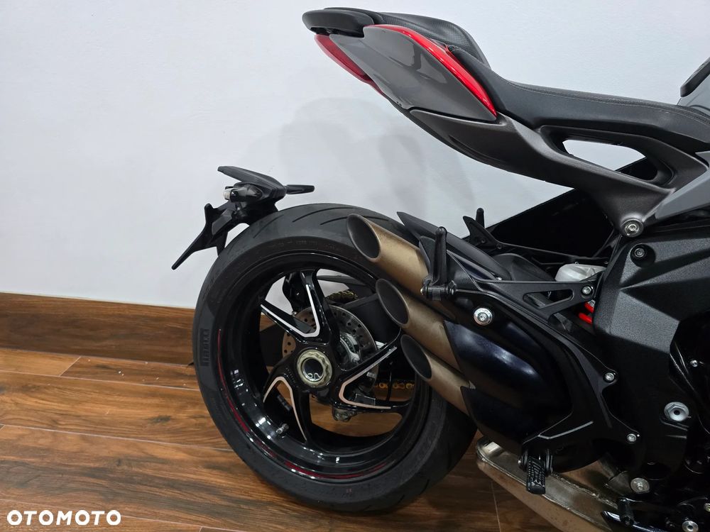 MV AGUSTA Brutale - 25