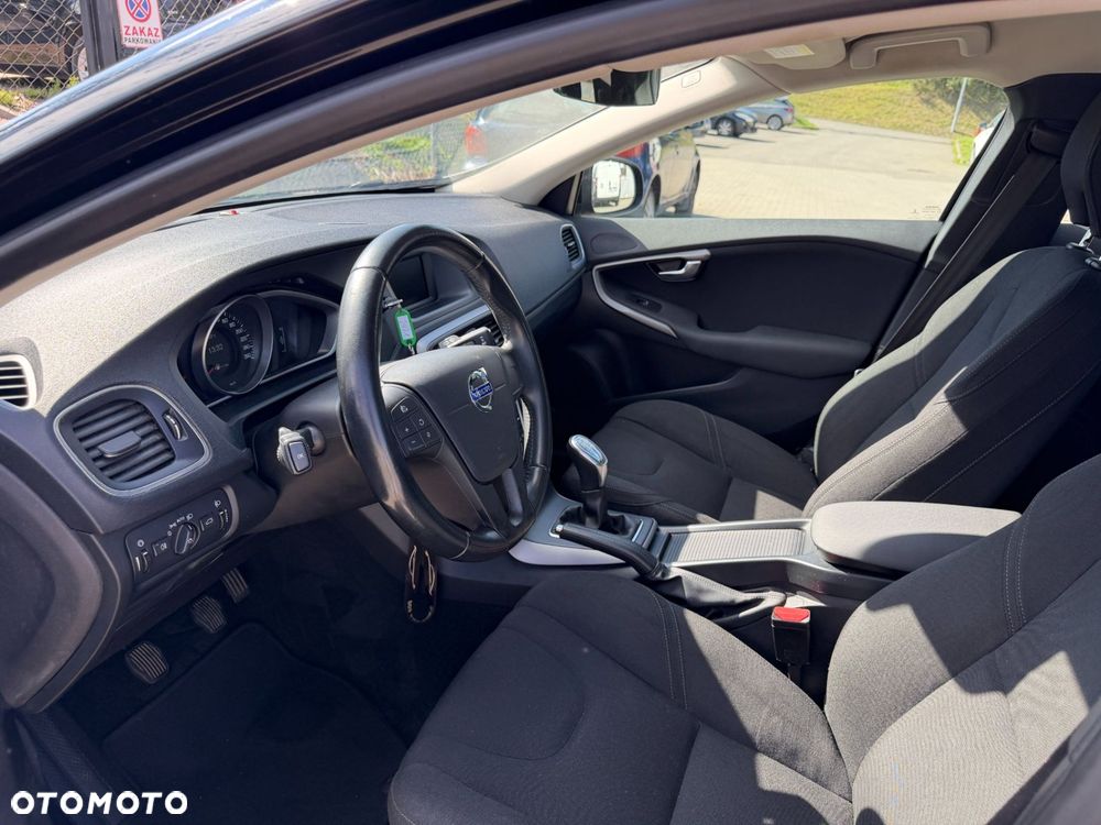 Volvo V40 - 28