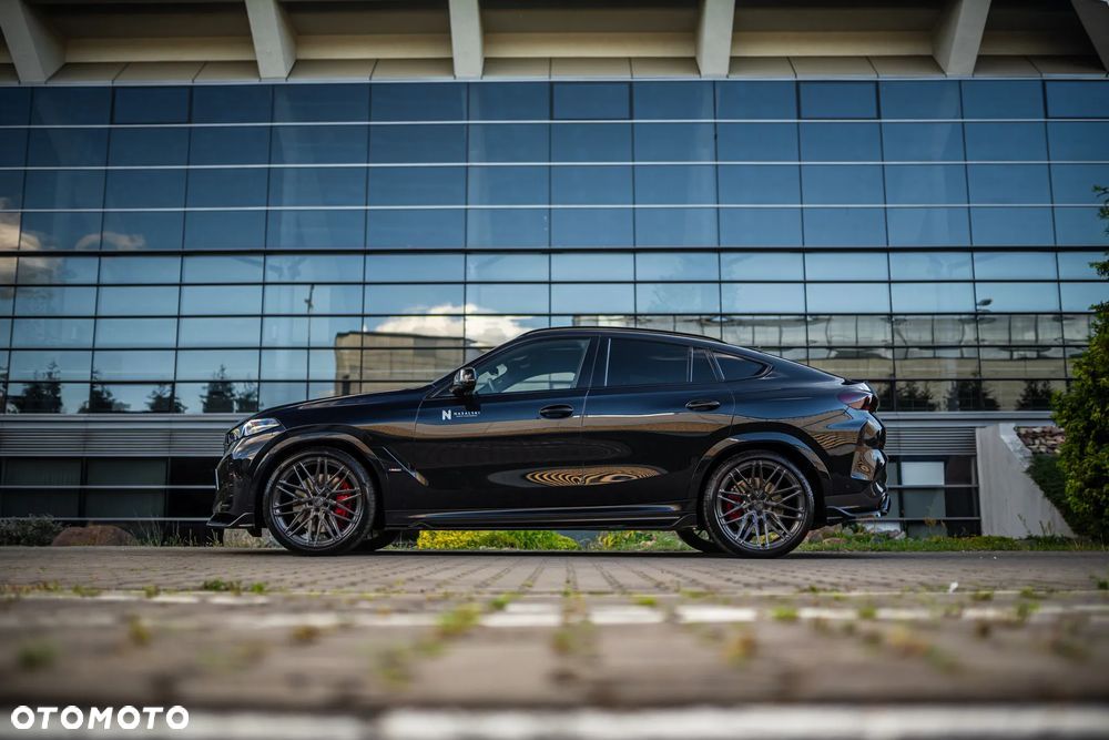 BMW X6 M50i - 14