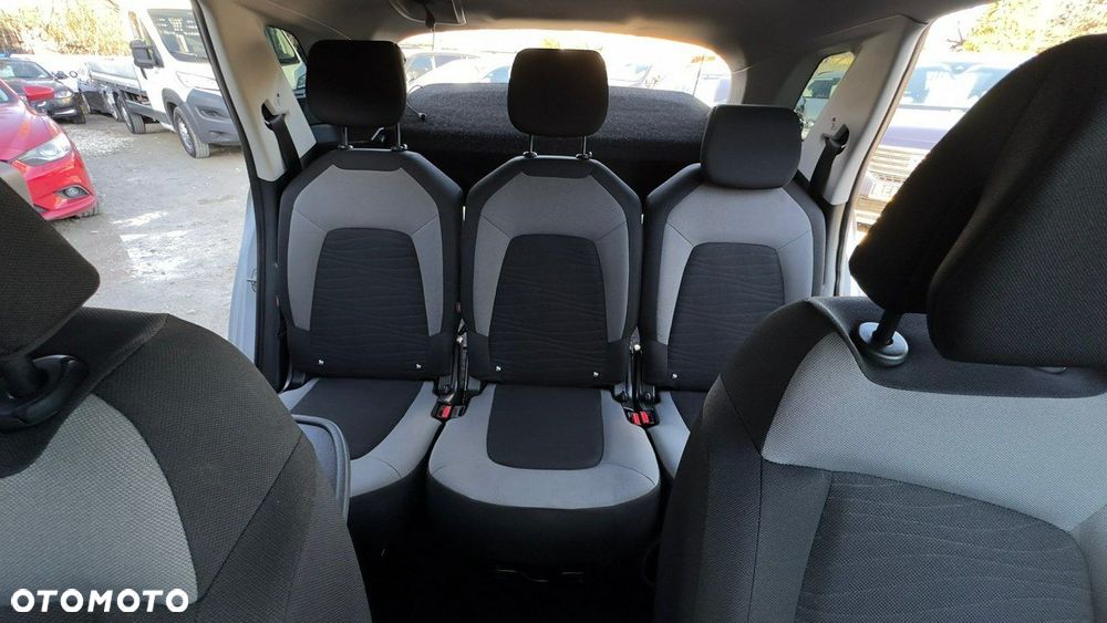 Citroën C4 Picasso - 16