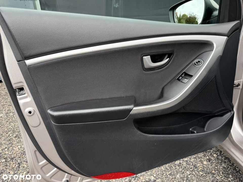 Hyundai i30 1.4 Premiere Comfort - 20