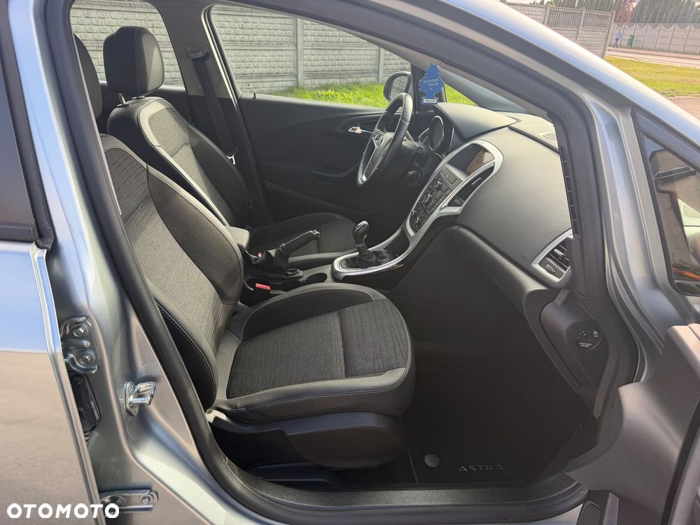 Opel Astra 1.4 Turbo Exklusiv - 30