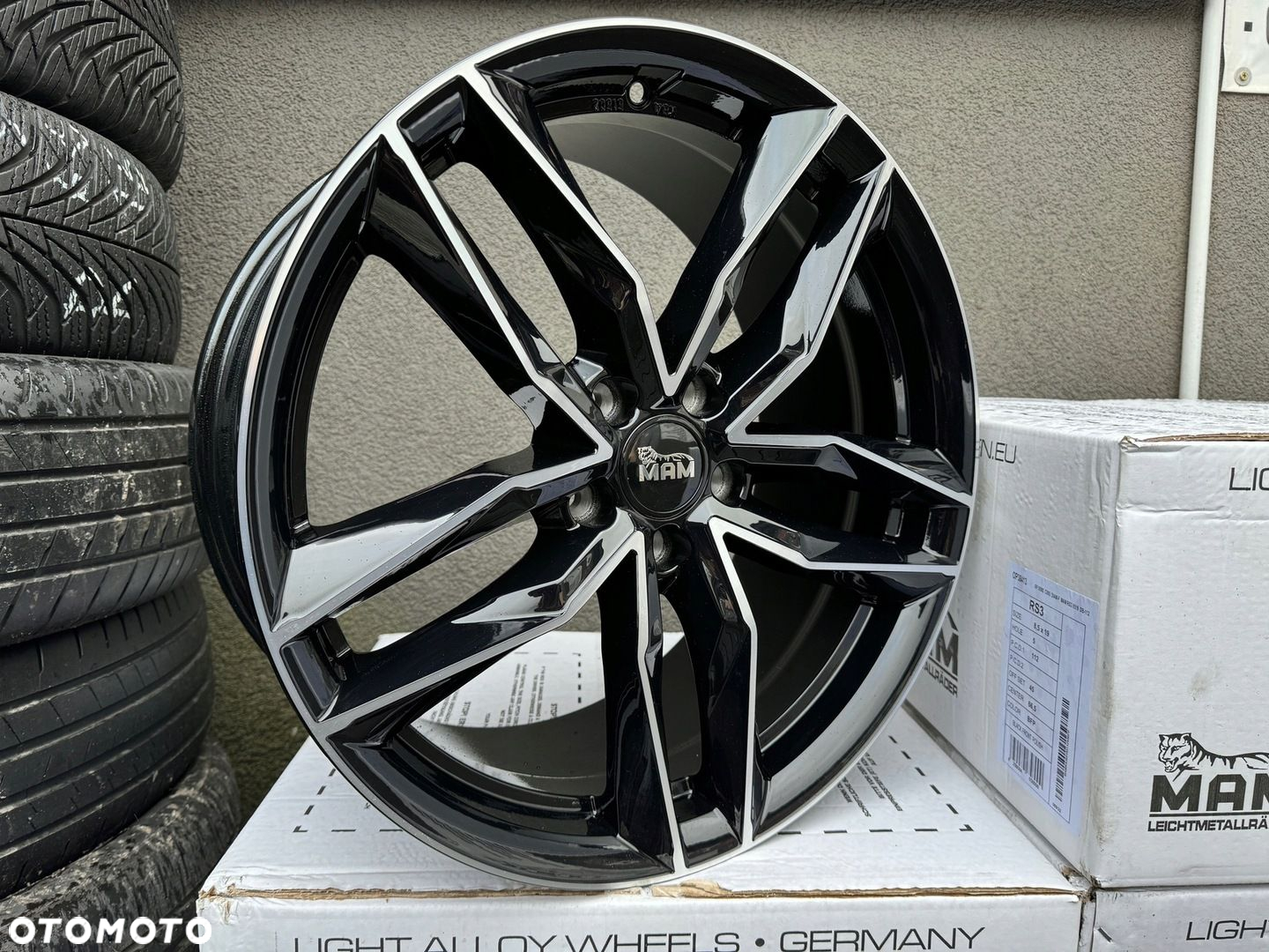 Felgi 19cali MAM Audi A3 S3 A4 A6 S4 S6 Q2 Q3 A8 ET45 5x112 - 4