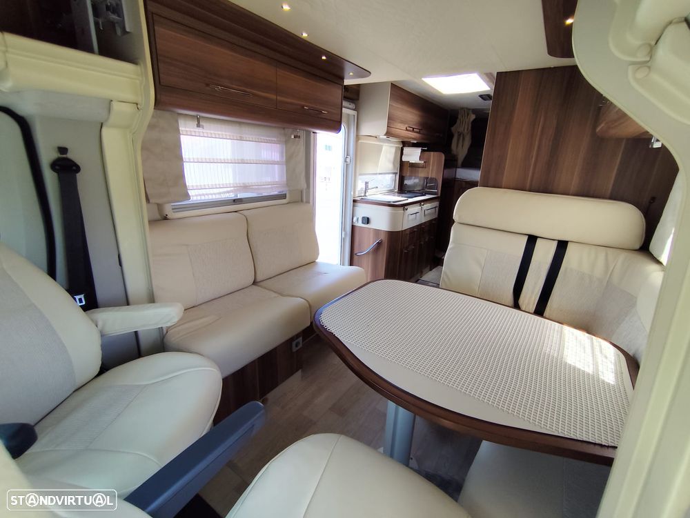 Roller Team Auto-Roller T-Line Magnifico Garage - 13