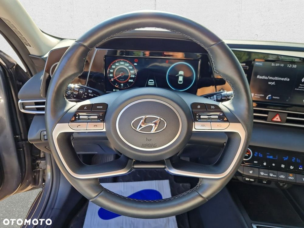 Hyundai Elantra 2023