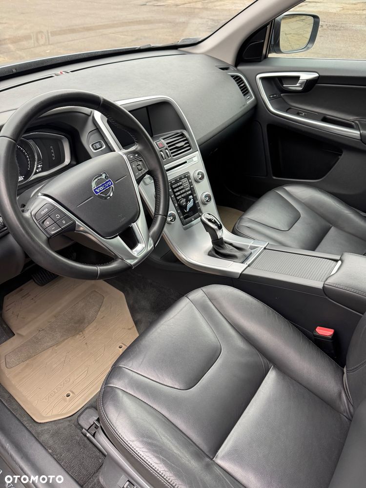 Volvo XC 60 D4 AWD Inscription - 5