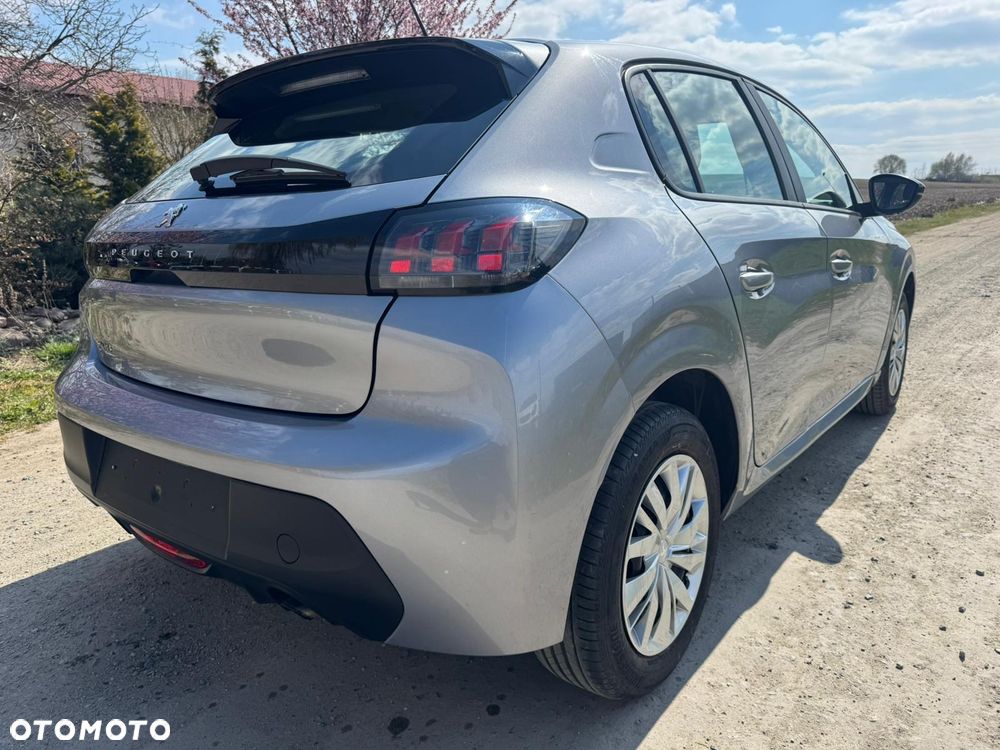 Peugeot 208 - 18
