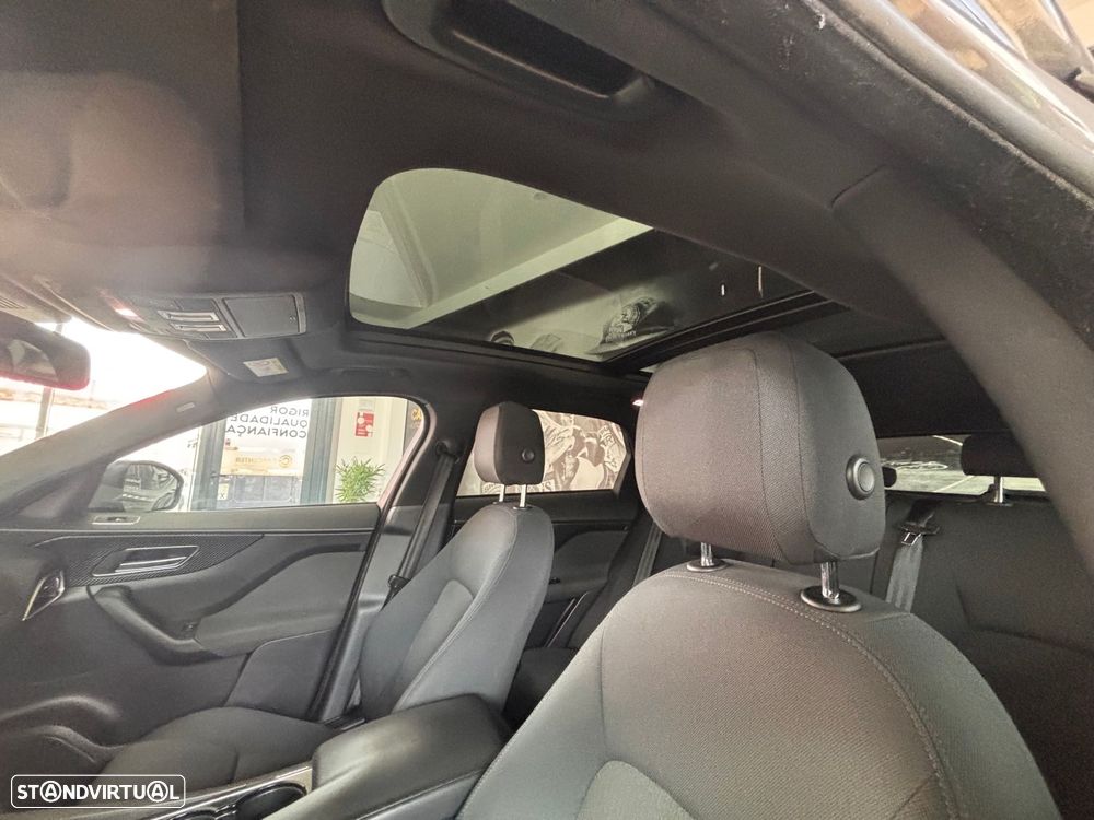 Jaguar F-Pace 2.0 i4D Pure - 10