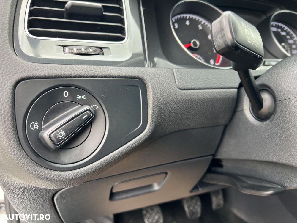 VOLKSWAGEN Golf 2020 — imagine 24