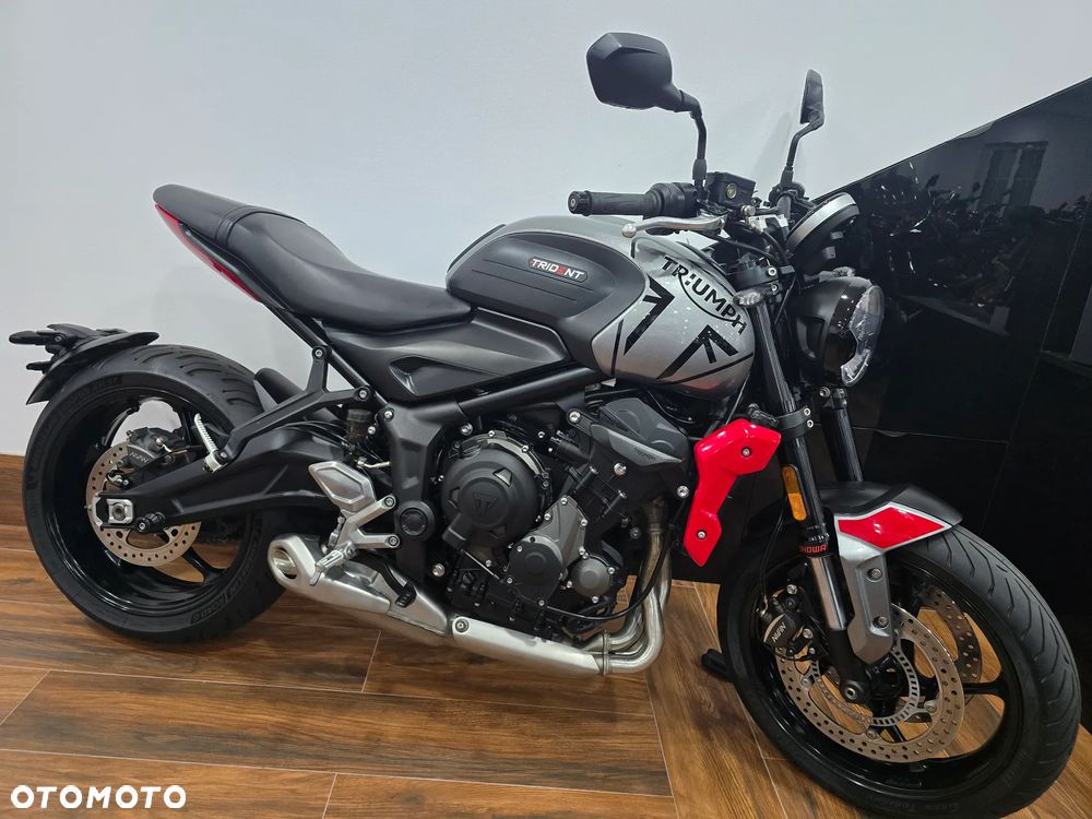 Triumph Trident - 2