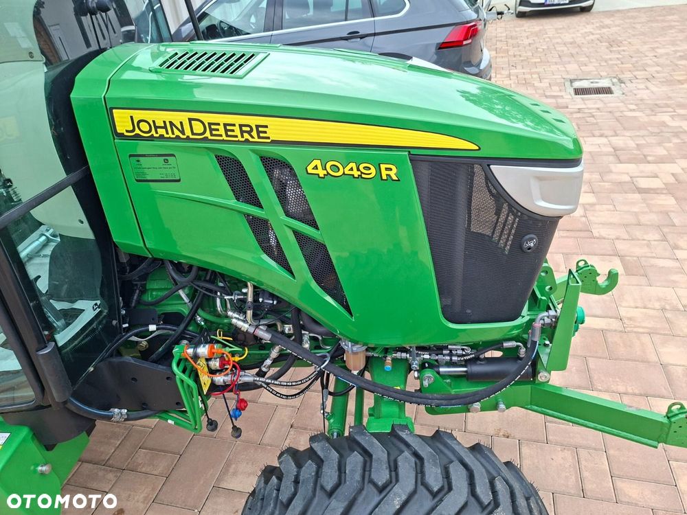 John Deere 4049R 4X4 - 35