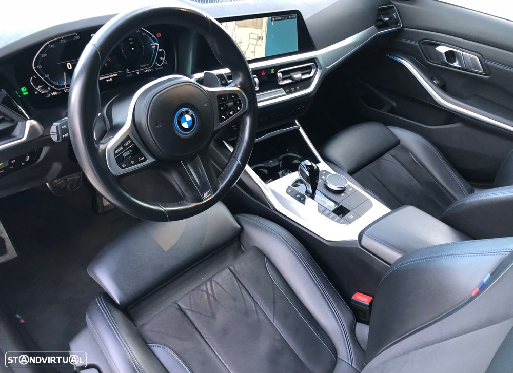 BMW 320 e Pack Desportivo M Auto - 28