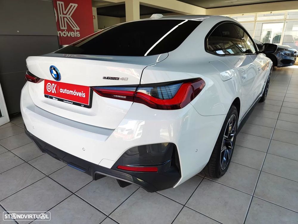 BMW i4 eDrive40 Pack Desportivo M - 11