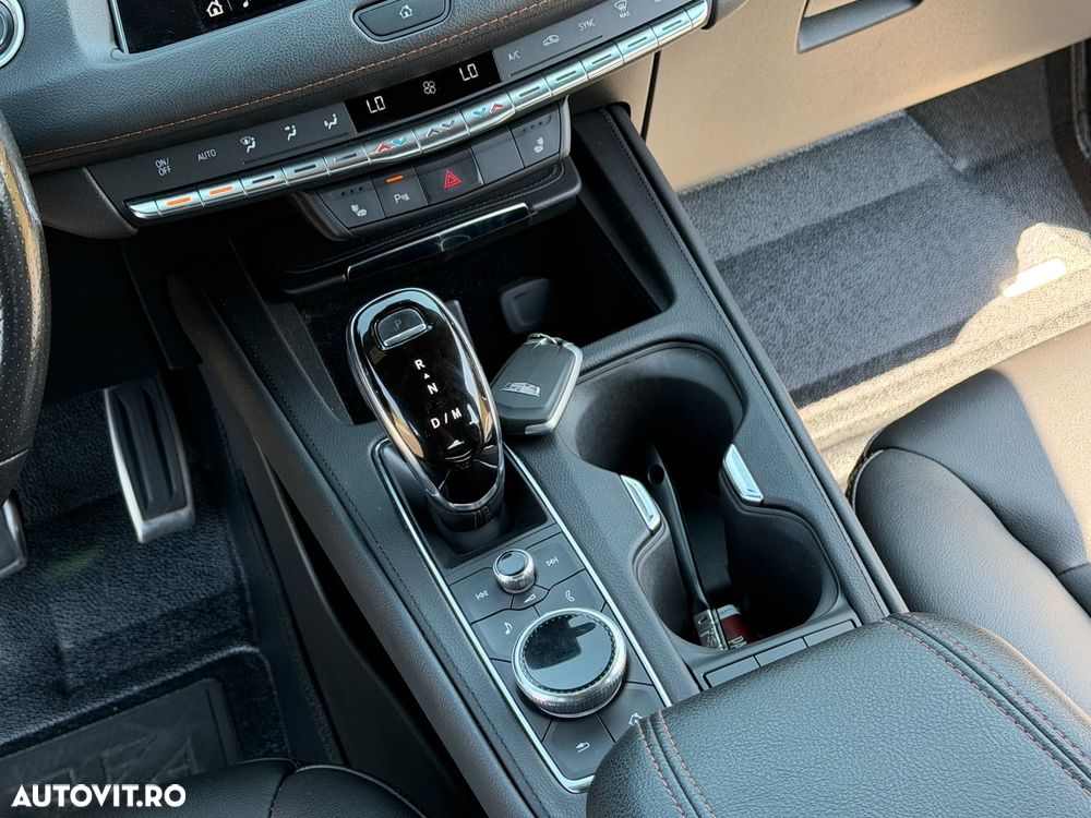 Cadillac XT4 - 11