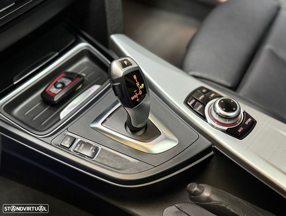 BMW 318 d Aut. Sport Line - 7