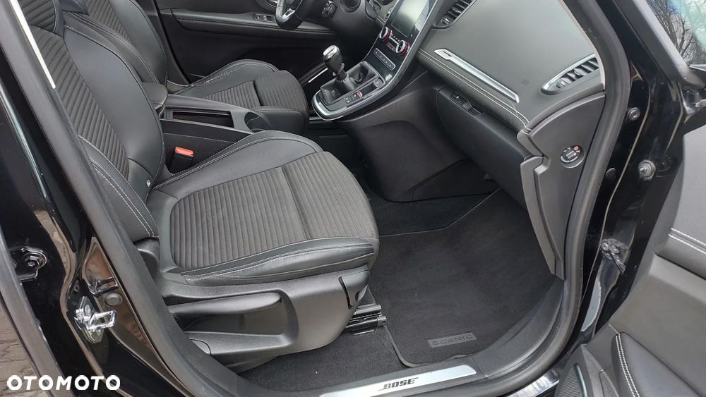 Renault Scenic TCe 115 GPF BUSINESS EDITION - 17