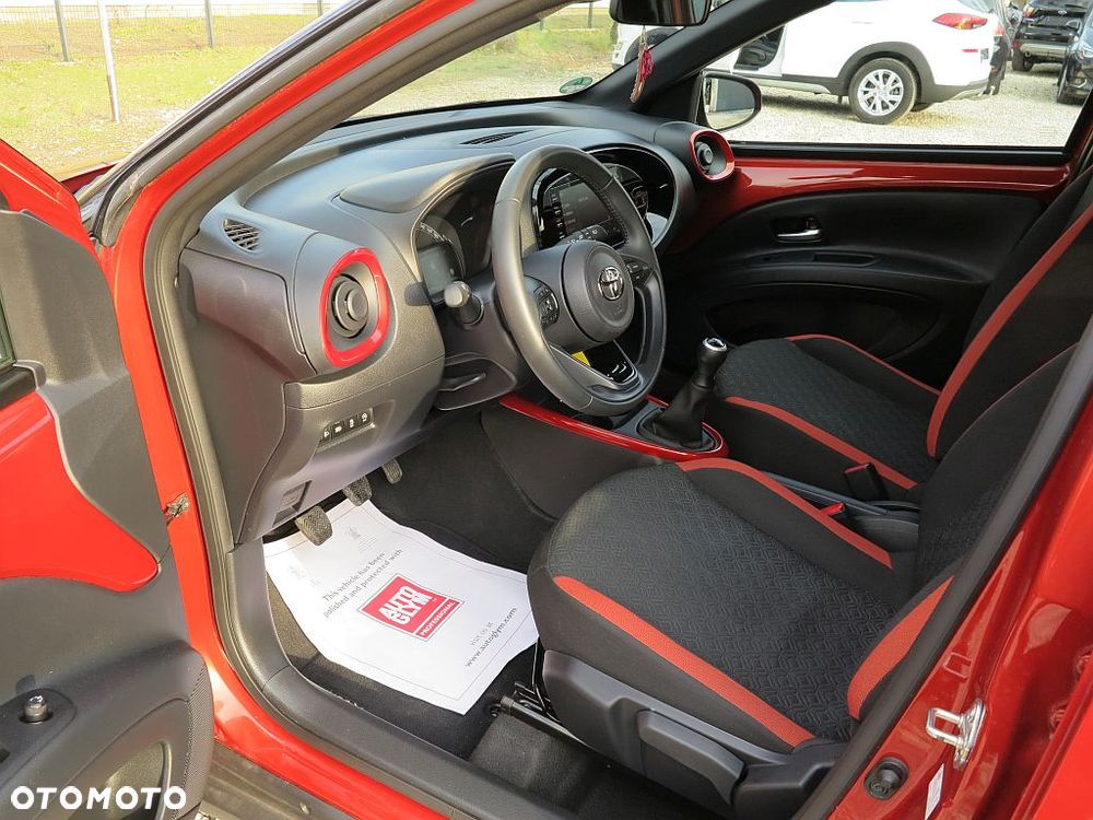 Toyota Aygo X - 10