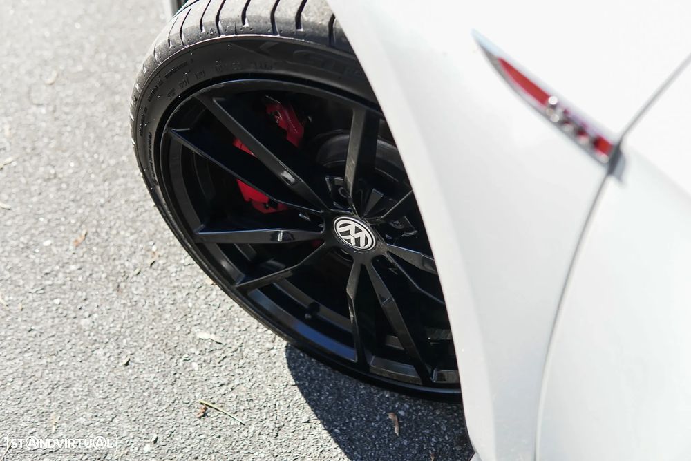 VW Golf GTI Performance BlueMotion - 32