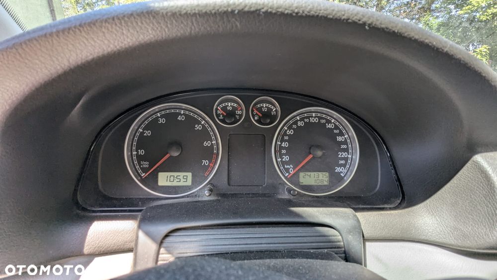 Volkswagen Passat - 3