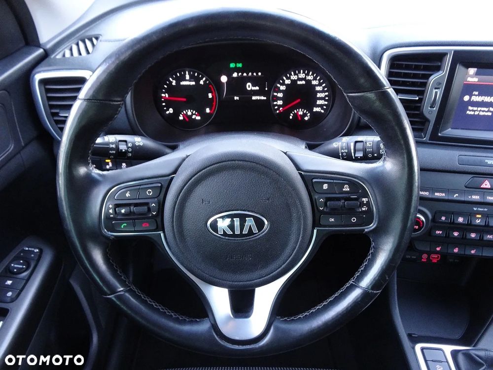 Kia Sportage 1.7 CRDI 2WD Dream-Team Edition - 26