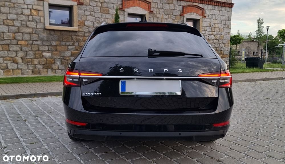 Skoda Superb 2.0 TDI DSG Premium Edition - 16