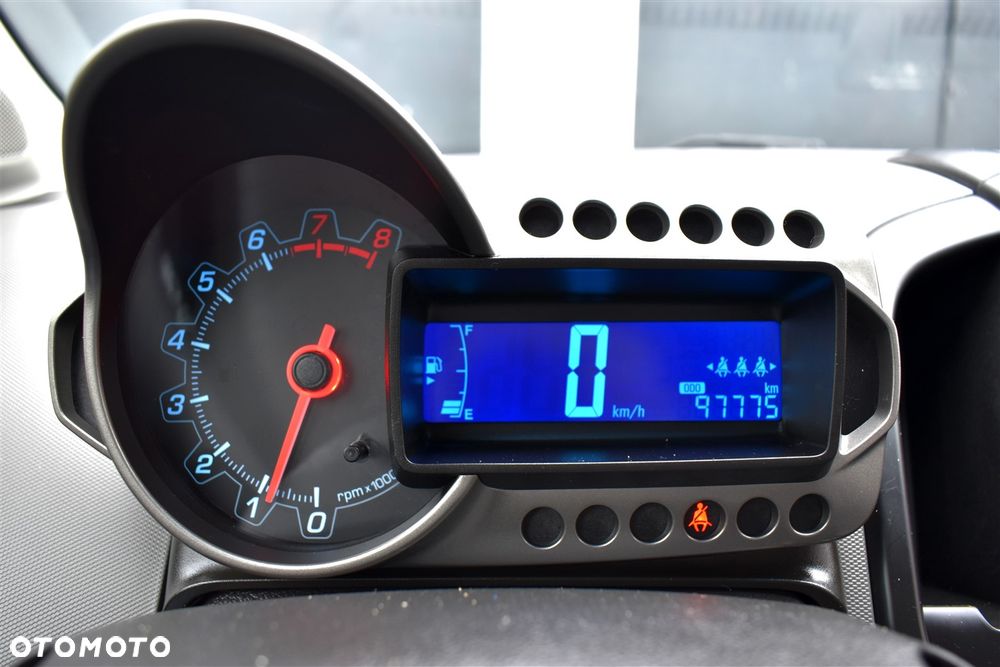 Chevrolet Aveo 1.2 LS - 36