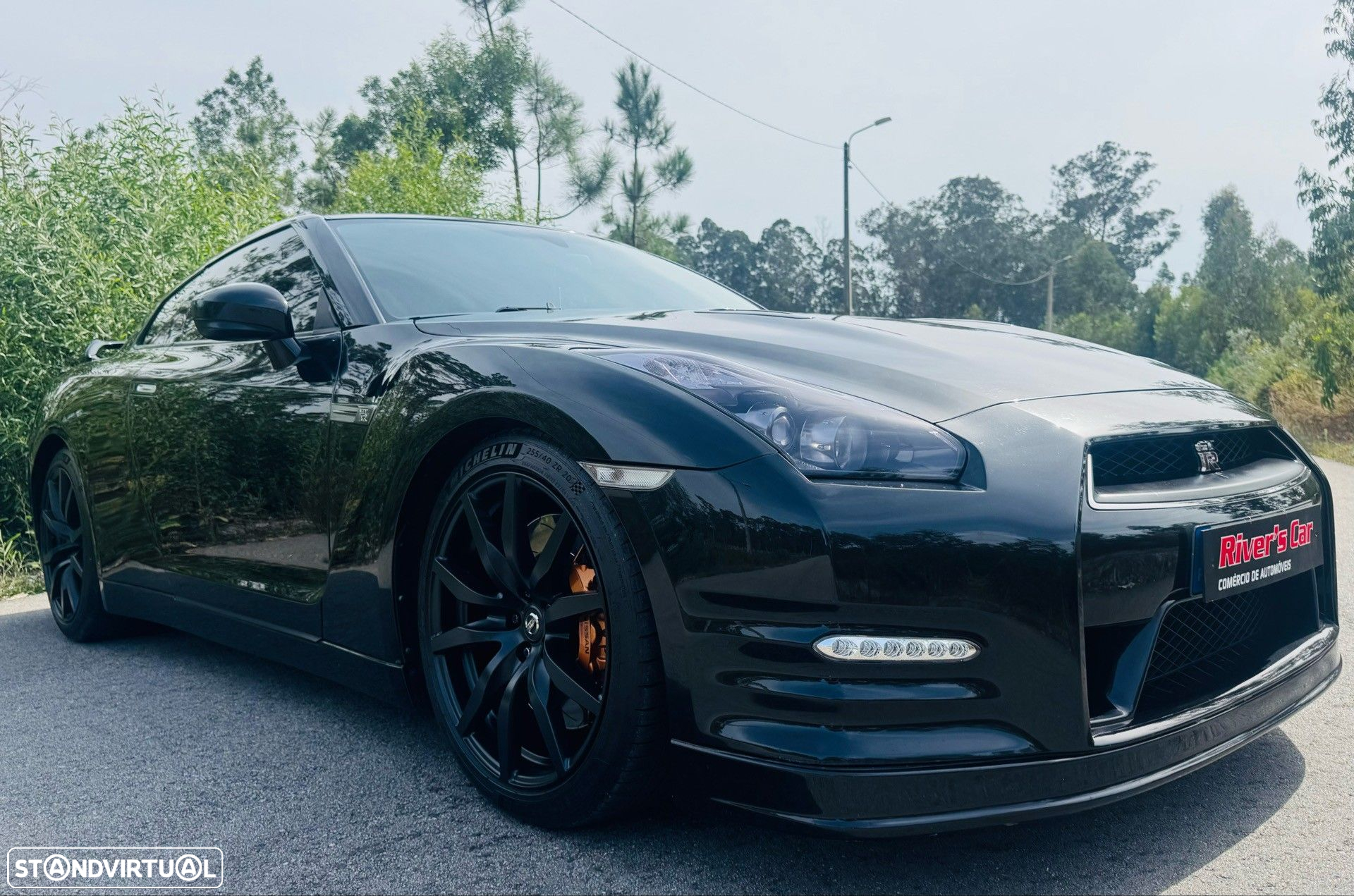 Nissan GT-R 3.8 V6 Black Edition - 10