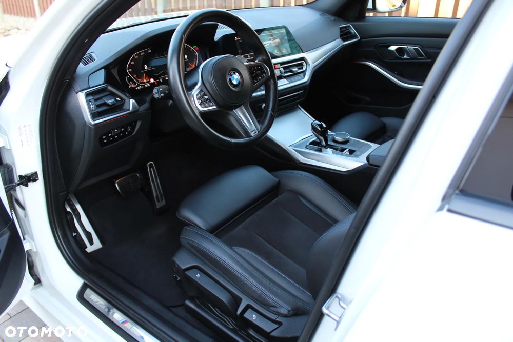 BMW Seria 3 320i M Sport - 19