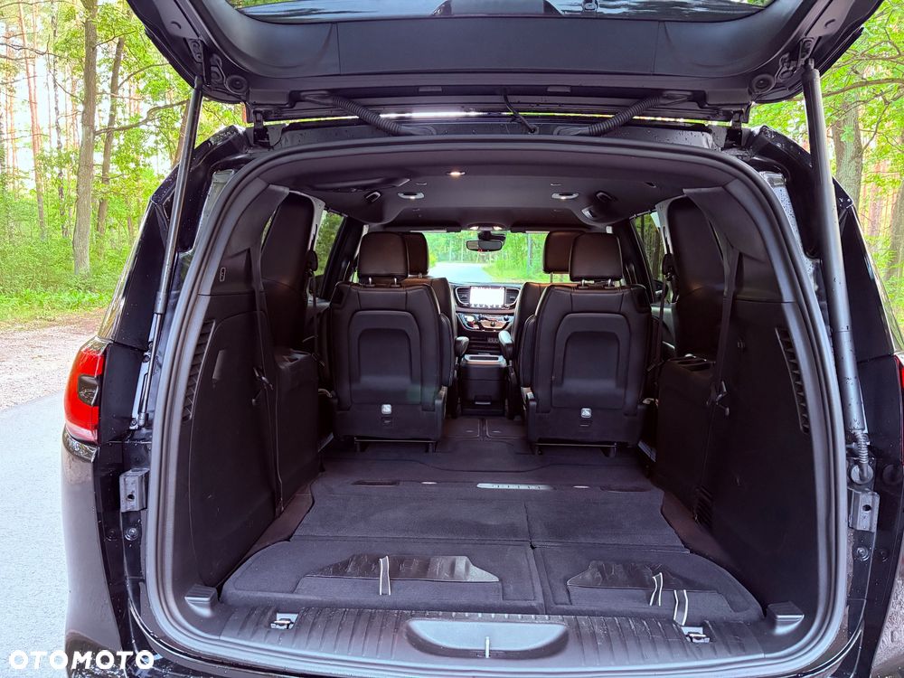 Chrysler Pacifica - 34