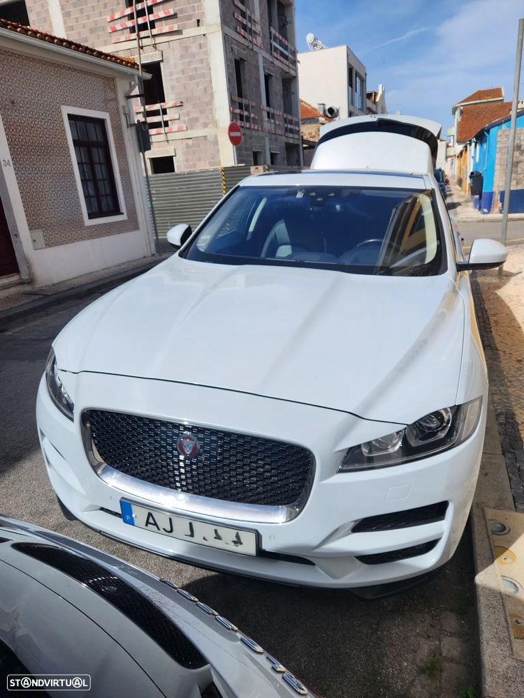 Jaguar F-Pace D200 AWD R-Dynamic HSE - 8