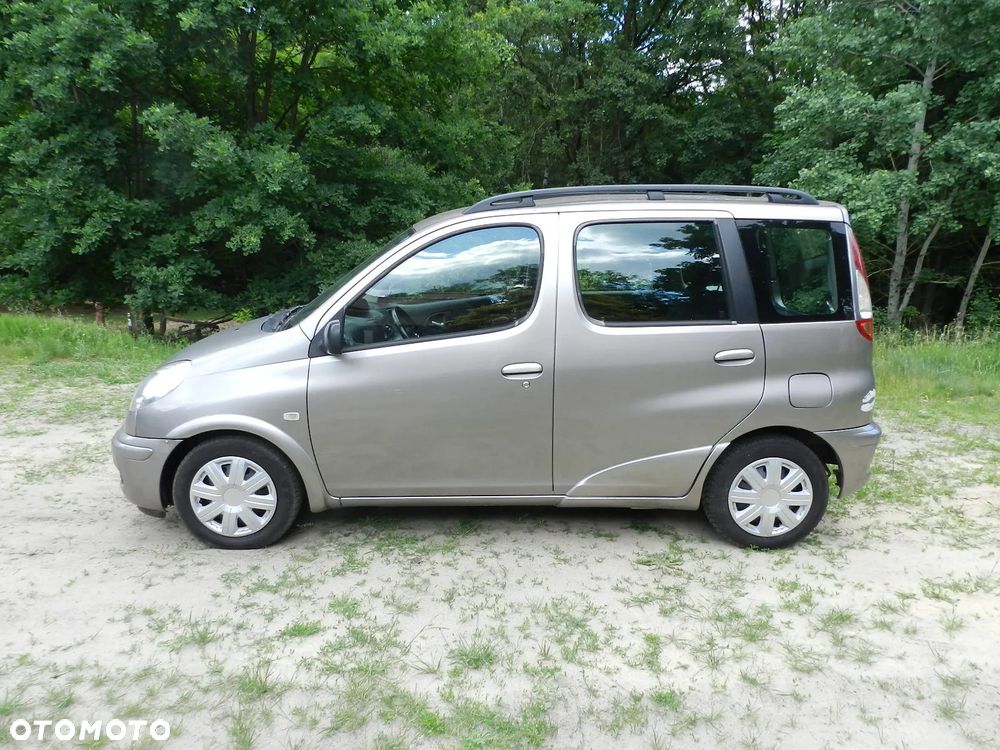 Toyota Yaris Verso 1.3 Automatik Sol - 9