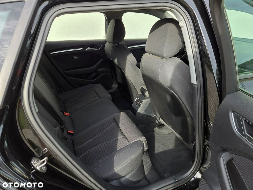 Audi A3 Sportback - 12