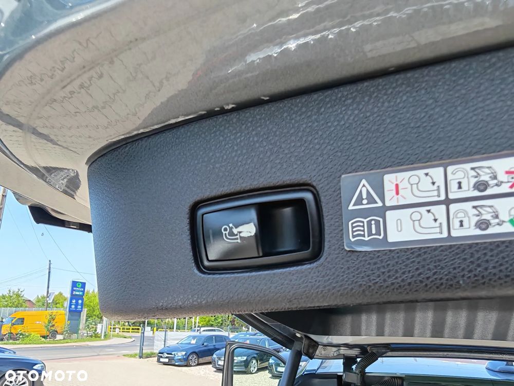 Mercedes-Benz GLS - 33